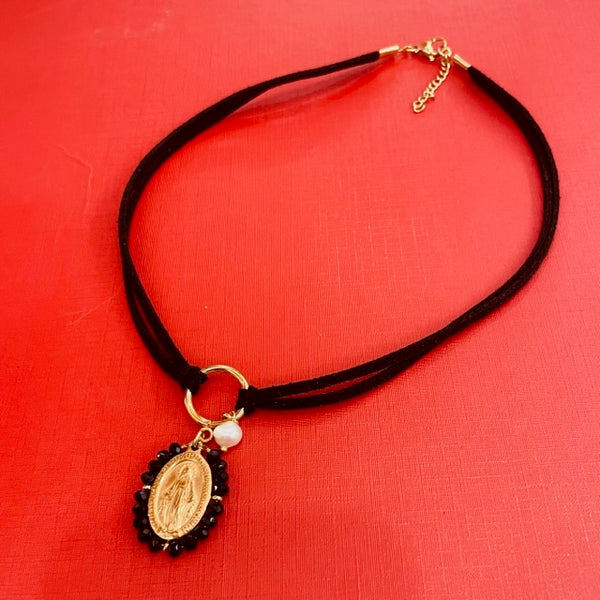 Medal Leatherette Necklace black