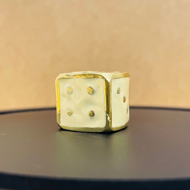 Domino Beige Ring