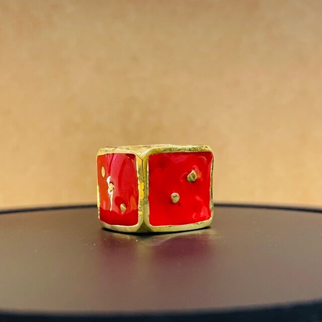 Domino Red Ring