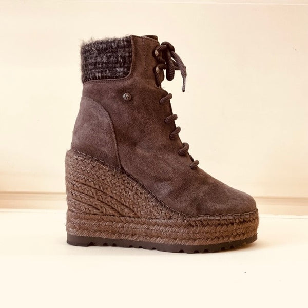 Suede Ankle Boots with Laces Gray