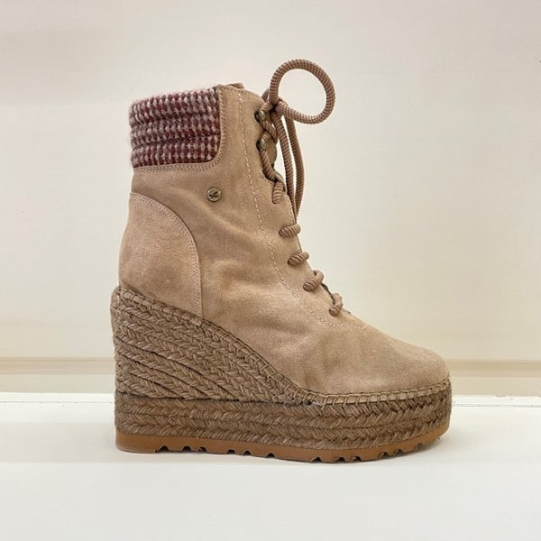 Suede Ankle Boots with Beige Laces